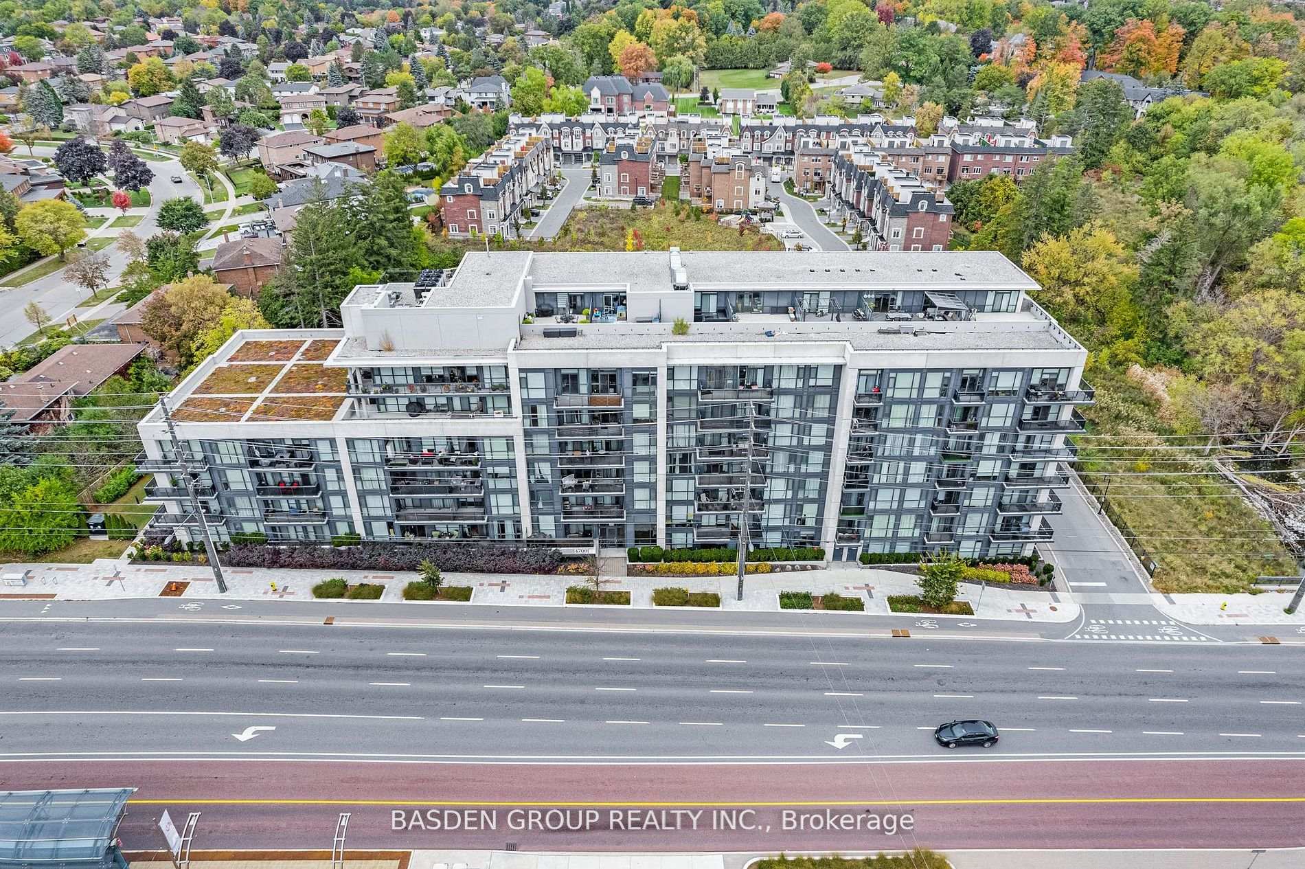 4 Bedrooms Condo at 4700 Highway 7, Vaughan For sale