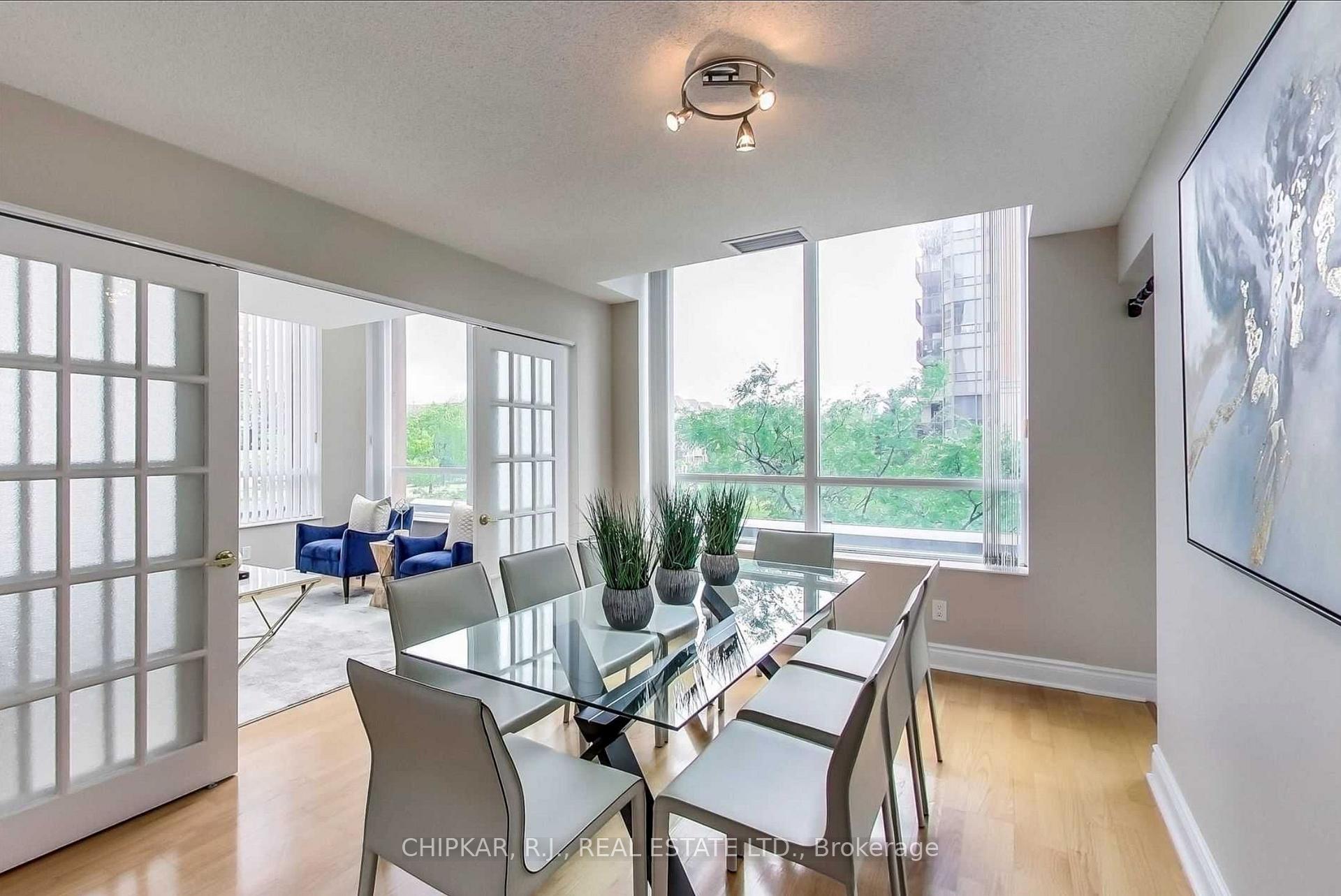 3 Bedrooms Condo at 15 Northtown,  Toronto For sale