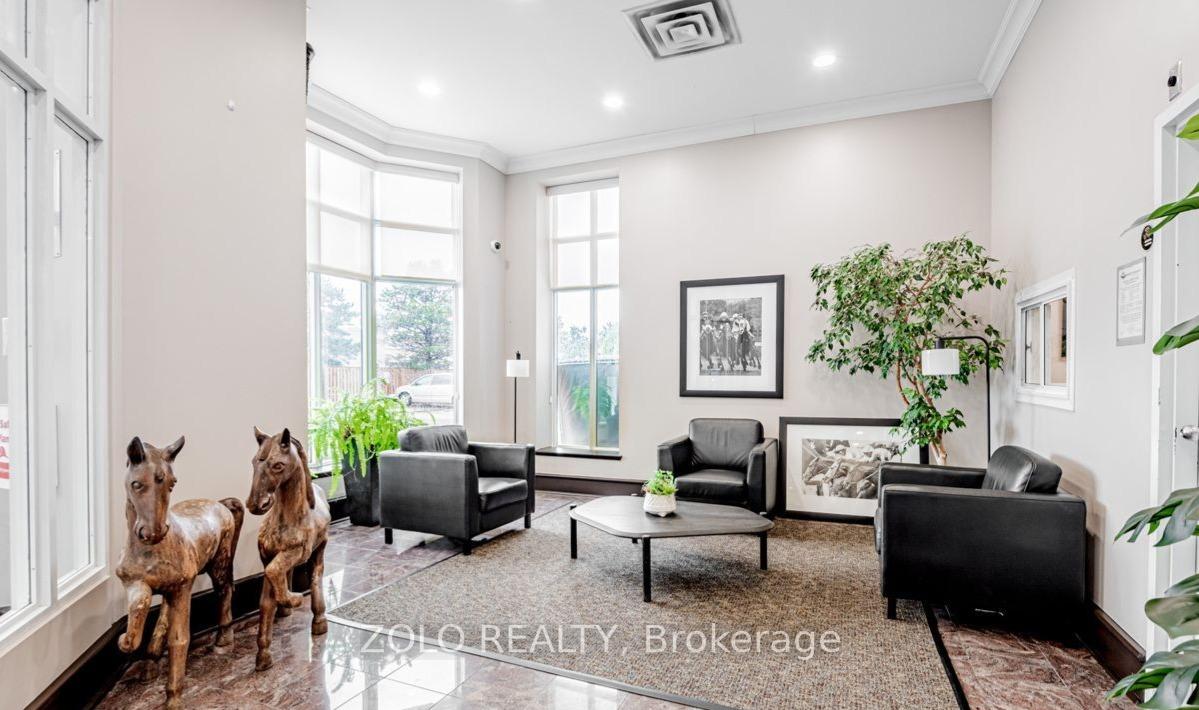 1 Bedroom Condo at 21 Overlea,  Toronto For sale
