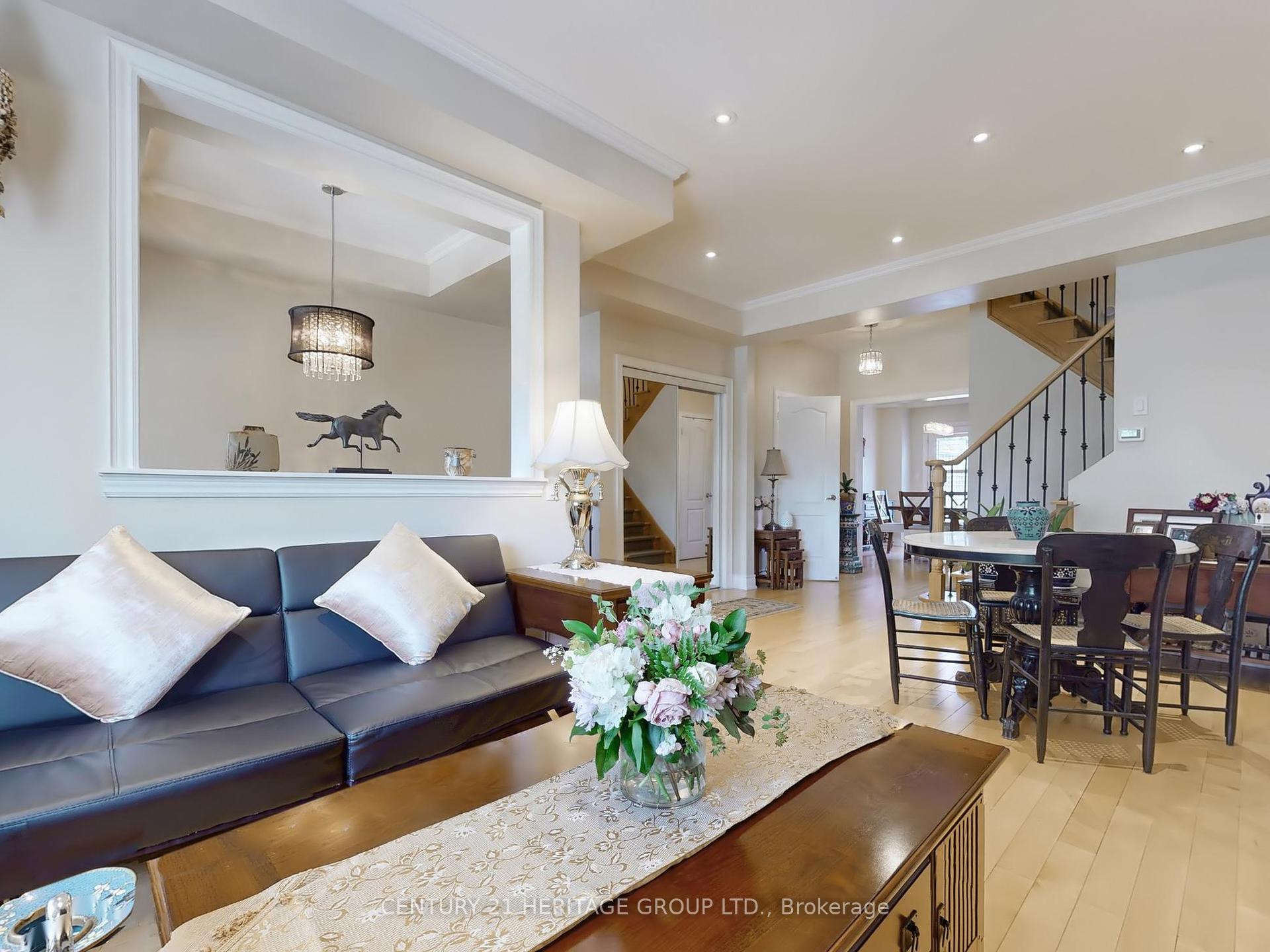4 Bedrooms Condo at 127 Mill, Toronto For sale