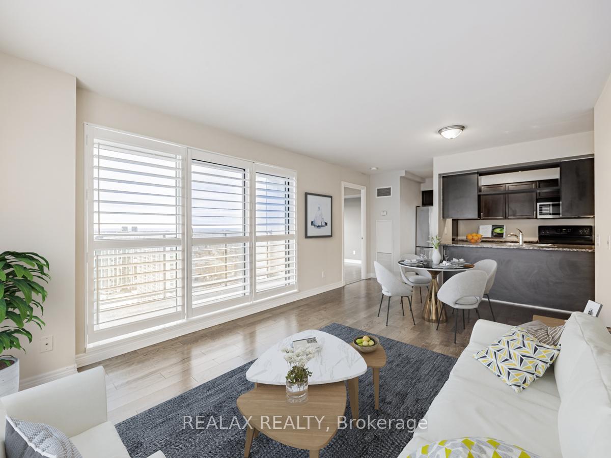 3 Bedrooms Condo at 70 Town Centre,  Toronto For sale