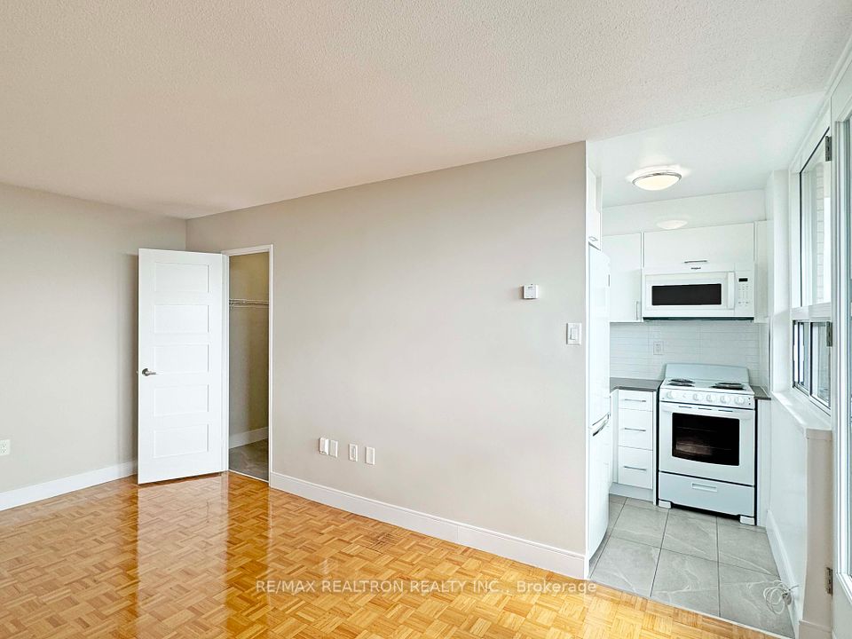 1500 Bathurst Street