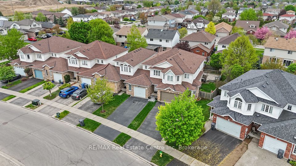 139 Gosling Gardens, Guelph, ON N1G 5E6