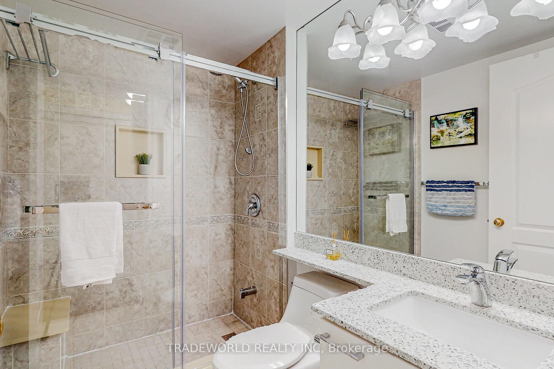 2 Bedrooms Condo at 18 William Carson, Toronto For sale