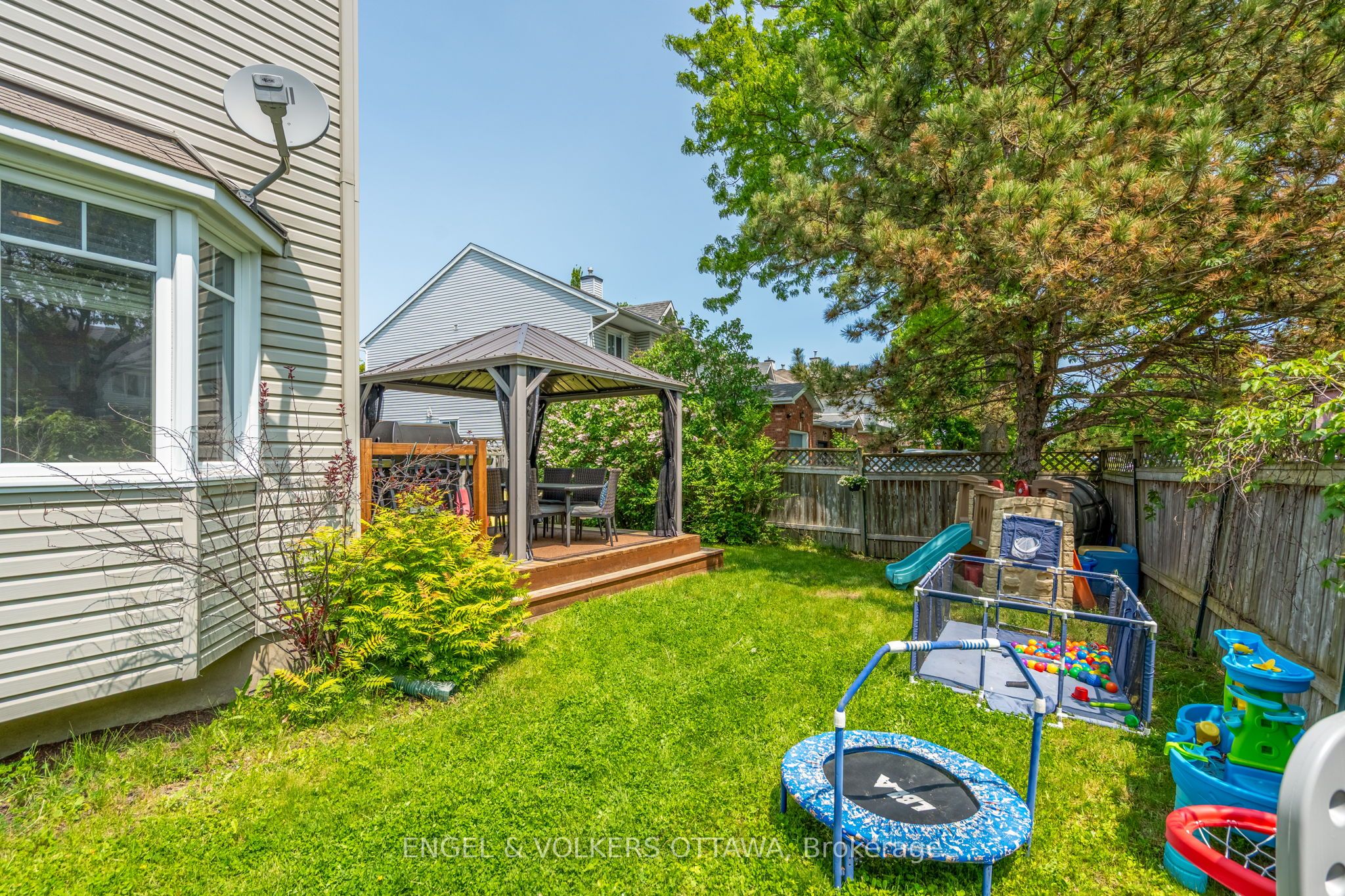 92 Markland Crescent