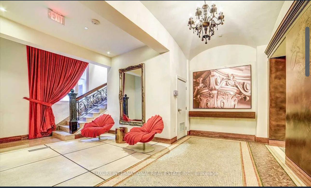 2 Bedrooms Condo at 197 Yonge, Toronto For sale