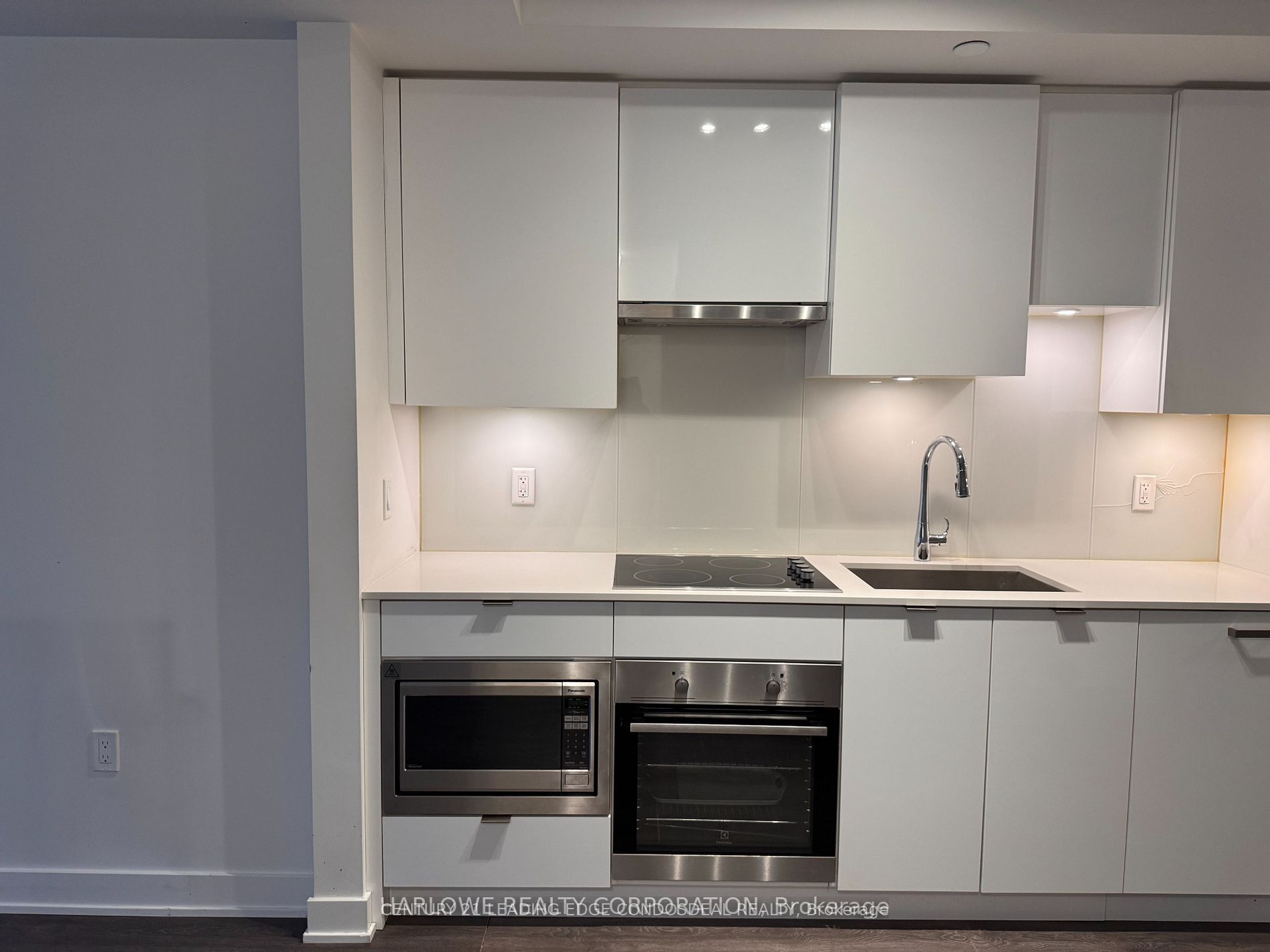 #1605 - 99 Broadway Avenue, Toronto, ON M4P 0E3
