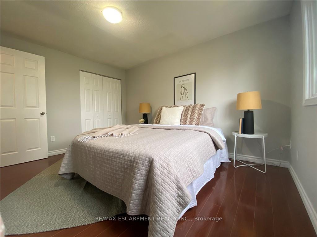 3 Bedrooms Condo at 1025 Upper Gage, Hamilton For sale