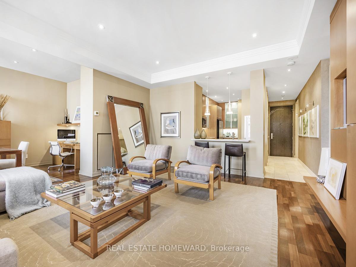 2 Bedrooms Condo at 48 St Clair, Toronto For sale