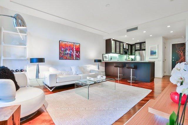 1 Bedroom Condo at 1 Benvenuto, Toronto For sale