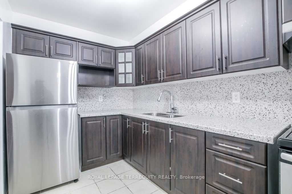 5 Massey Square, #1512