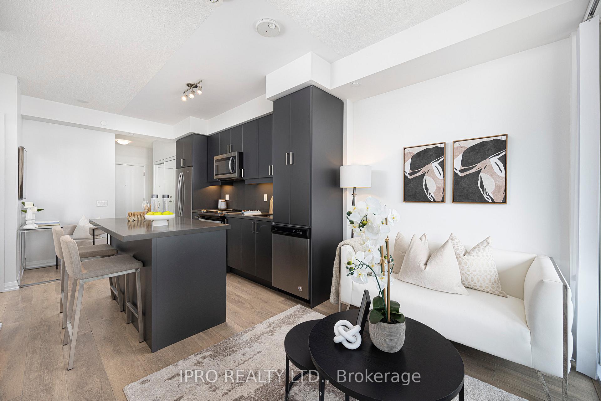1 Bedroom Condo at 7895 Jane, Vaughan For sale