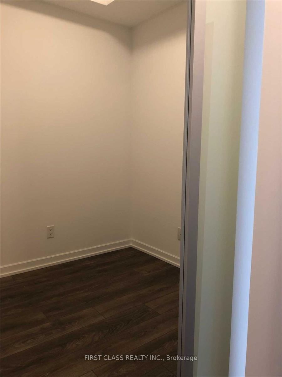 2 Bedrooms Condo at 56 Forest Manor,  Toronto For sale