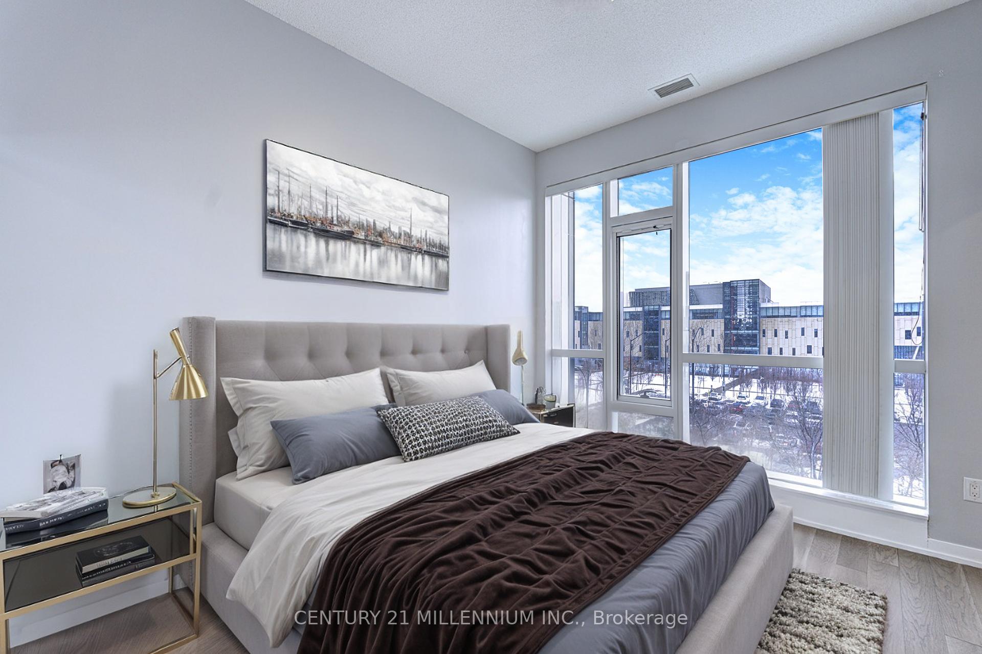2 Bedrooms Condo at 365 Prince Of Wales, Mississauga For sale