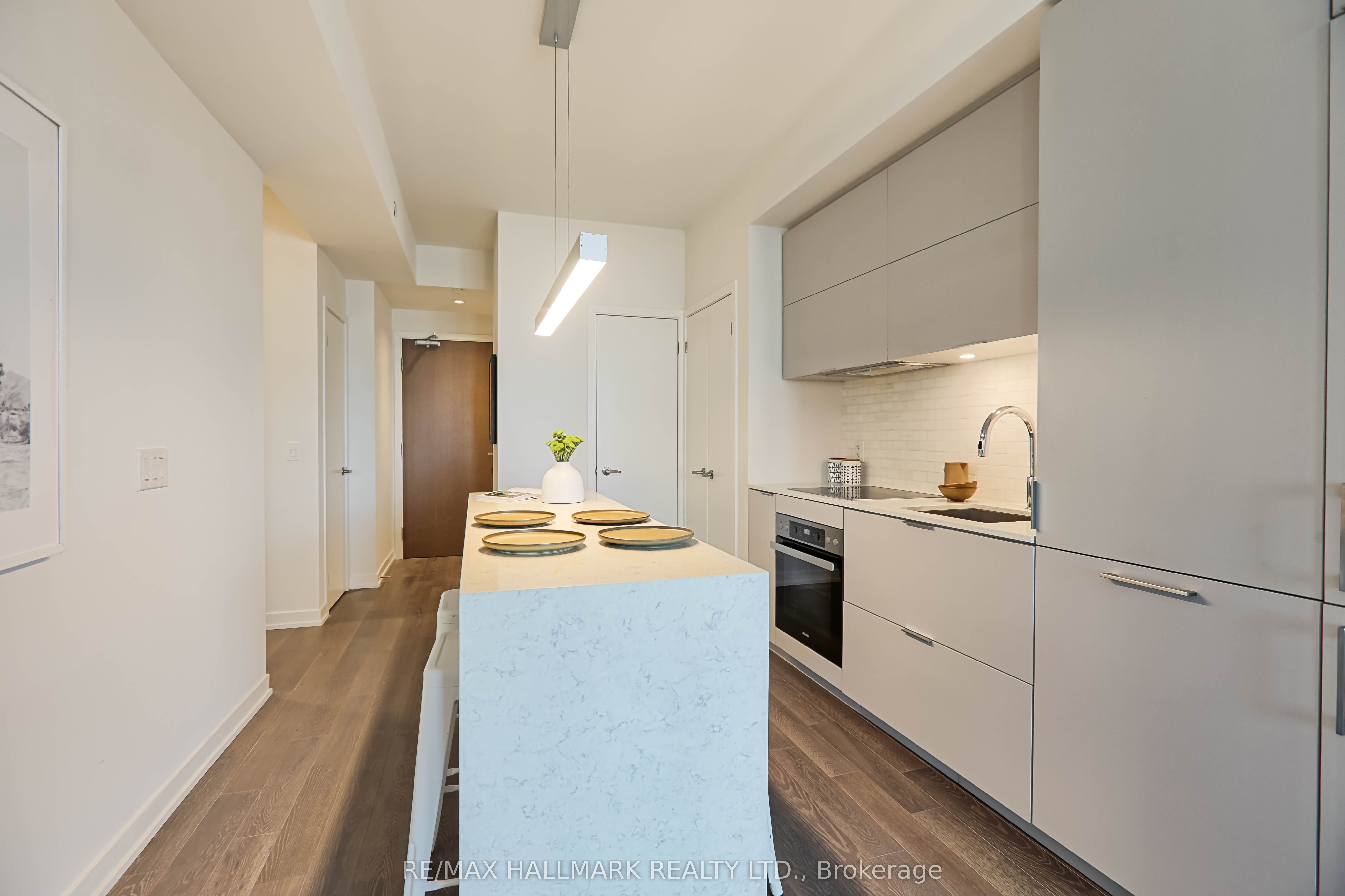 20 Richardson Street, #602