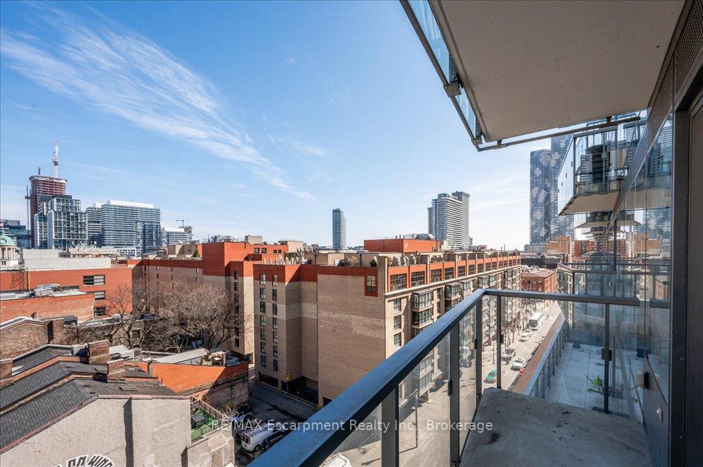 2 Bedrooms Condo at 60 Colborne, Toronto For sale