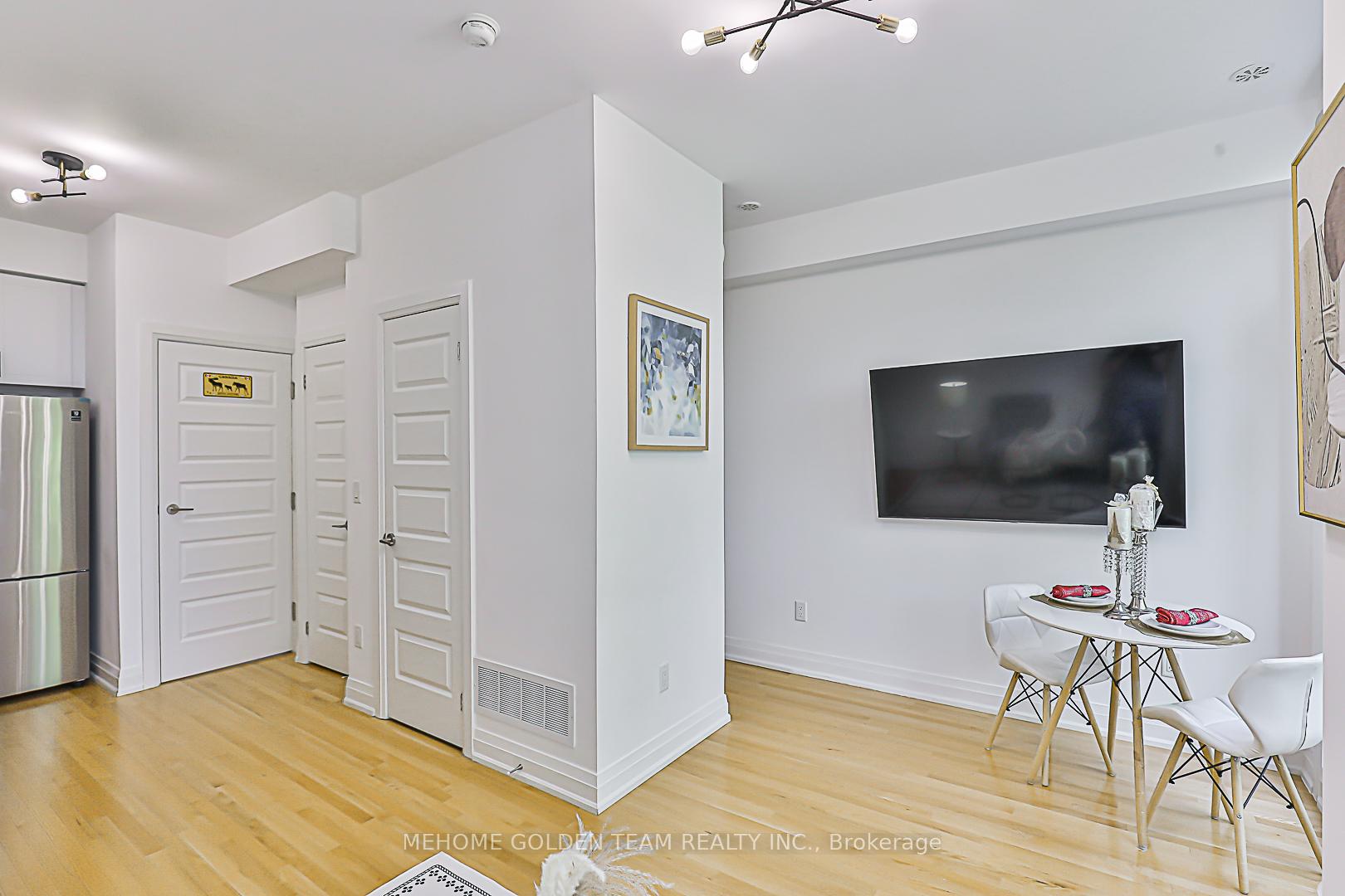 1 Bedroom Condo at 23 Eldora, Toronto For sale