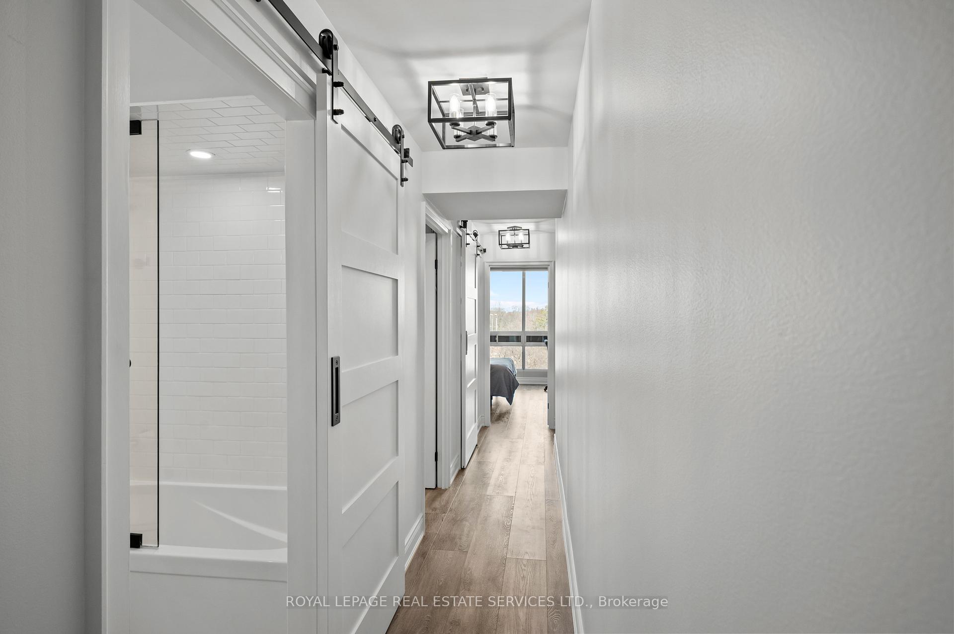 2 Bedrooms Condo at 2185 Marine,  Oakville For sale