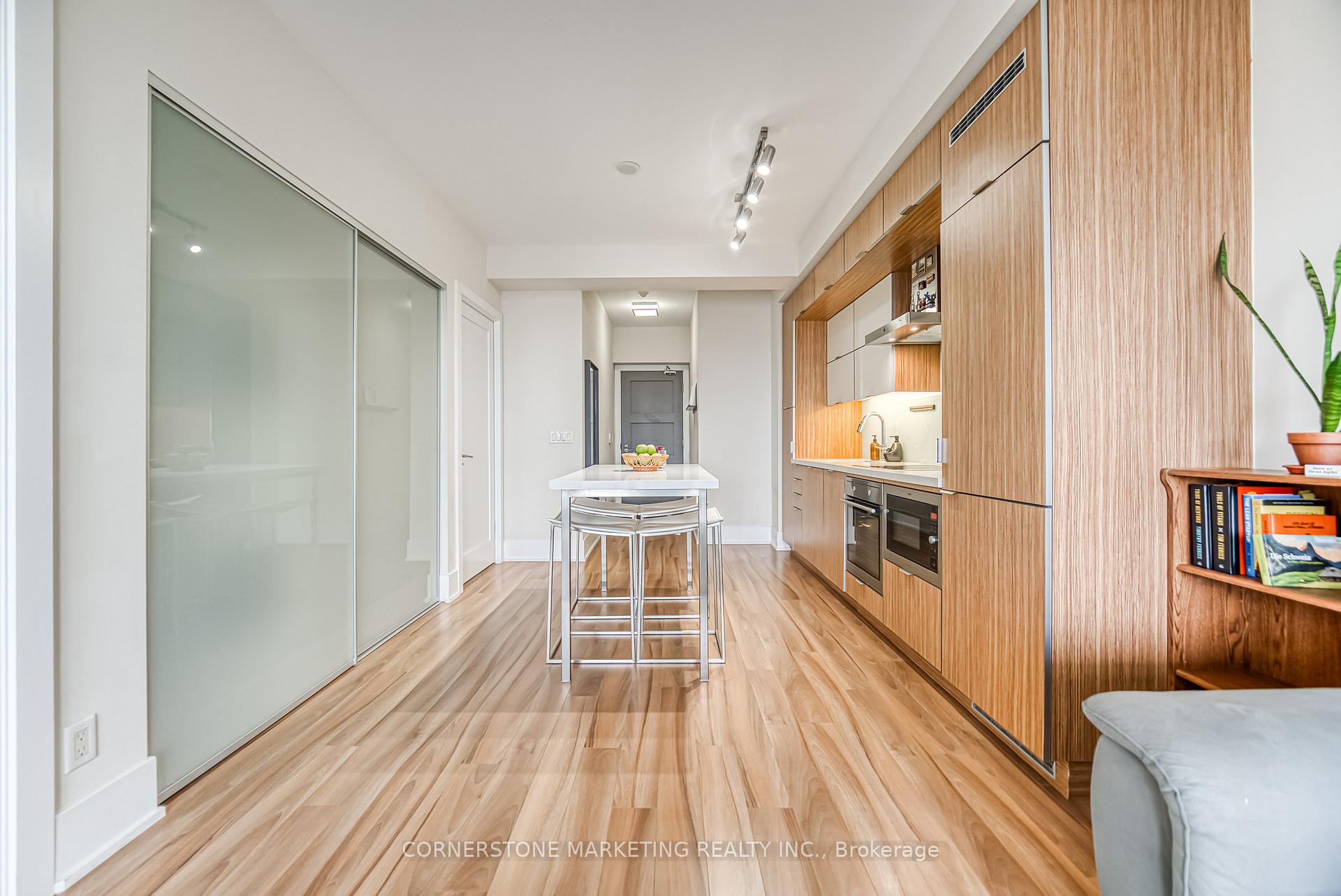 1 Bedroom Condo at 300 Front, Toronto For sale
