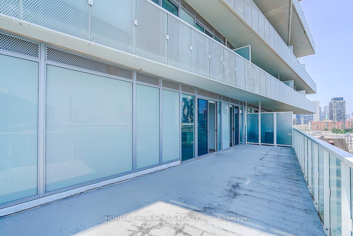 1 Bedroom Condo at 15 Queens, Toronto For sale