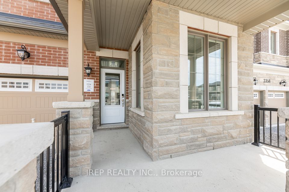 3360 Marchington Square, Pickering, ON L1X 0N9