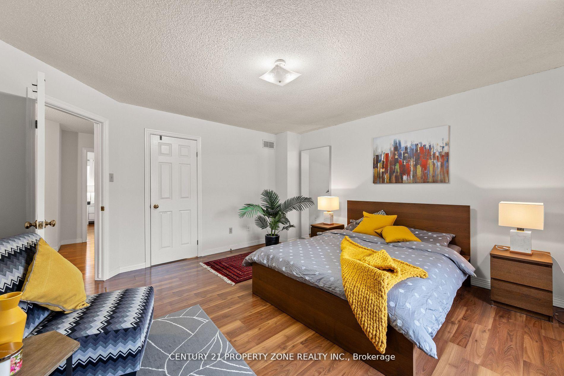 4 Bedrooms Condo at 280 Limeridge, Hamilton For sale