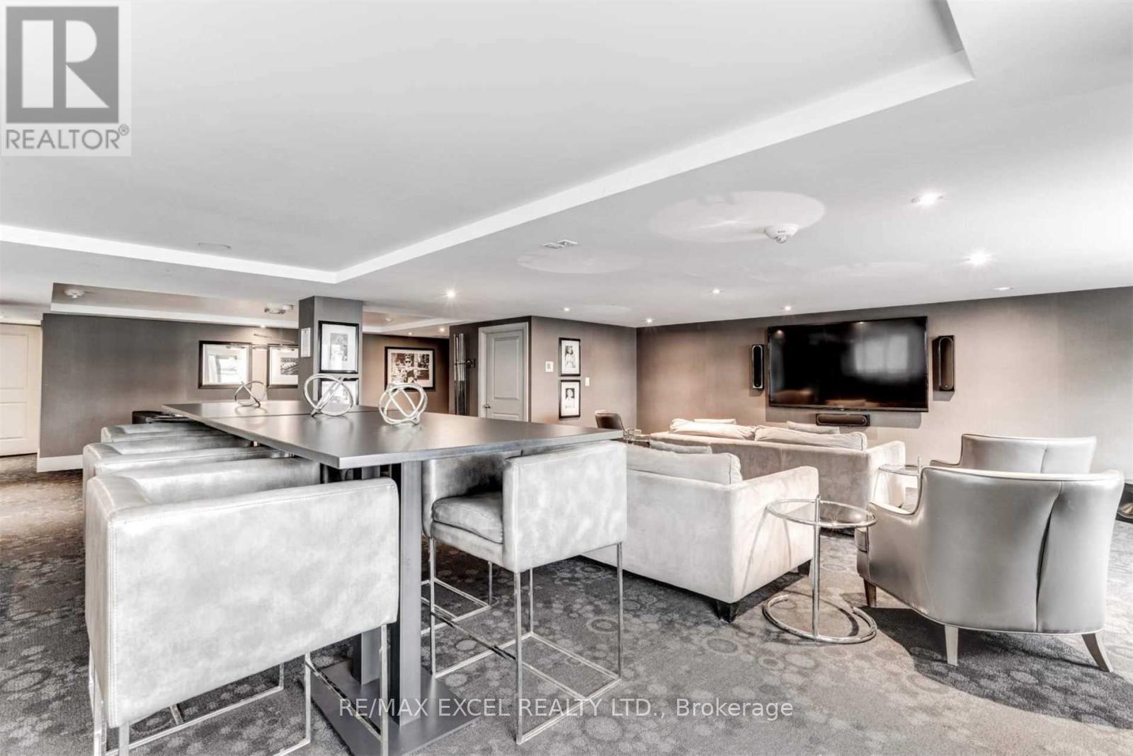 2 Bedrooms Condo at 38 Grand Magazine, Toronto For sale