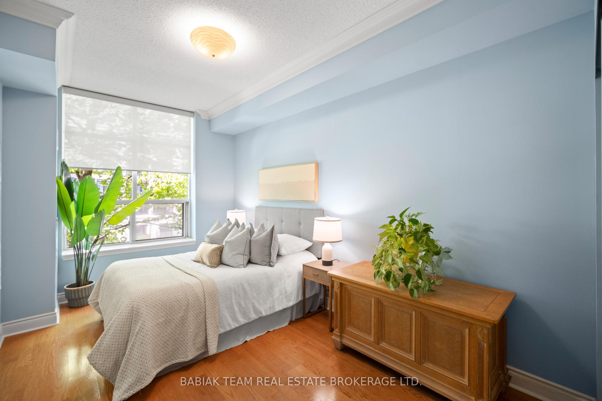 2 Bedrooms Condo at 2511 Bloor, Toronto For sale