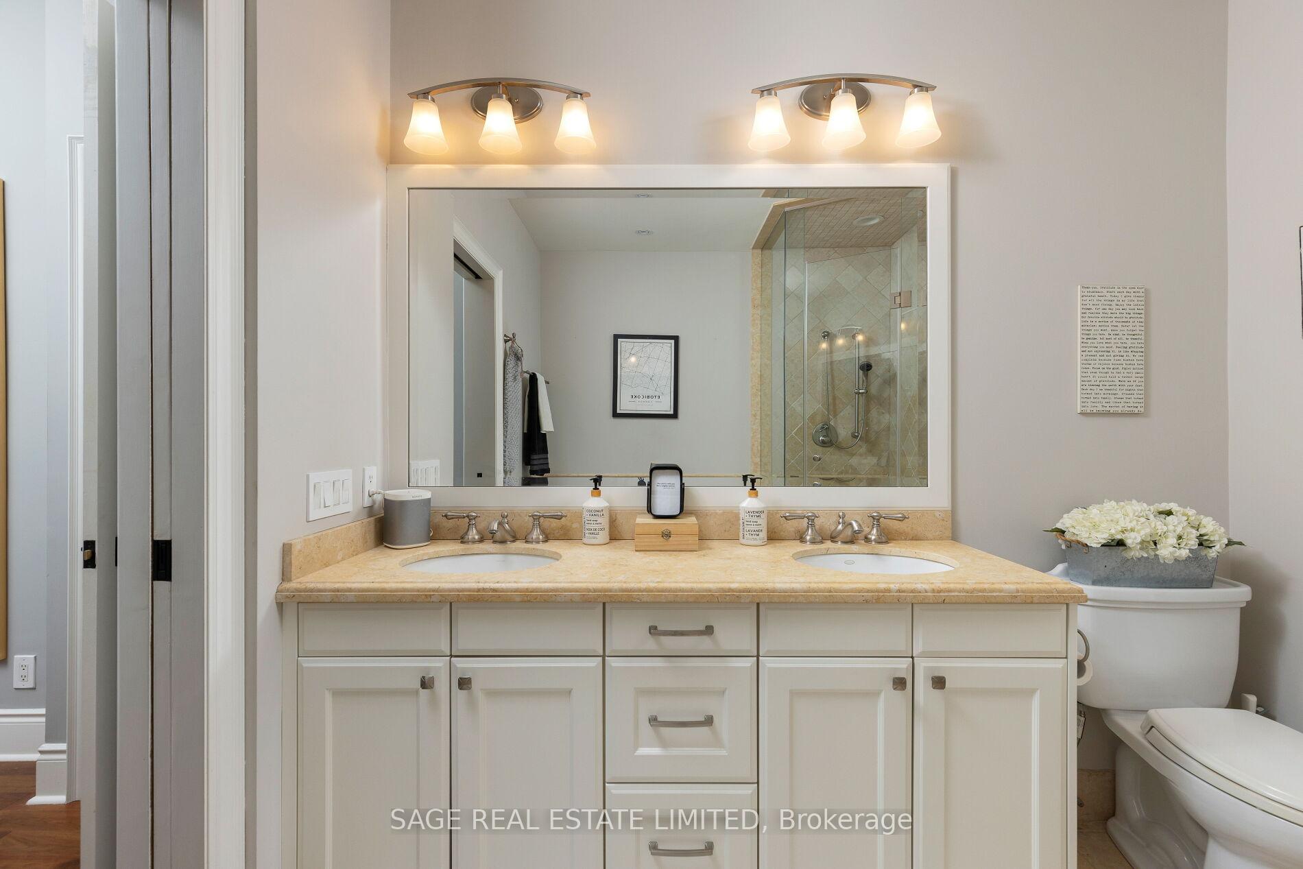 2 Bedrooms Condo at 25 Earlington, Toronto For sale