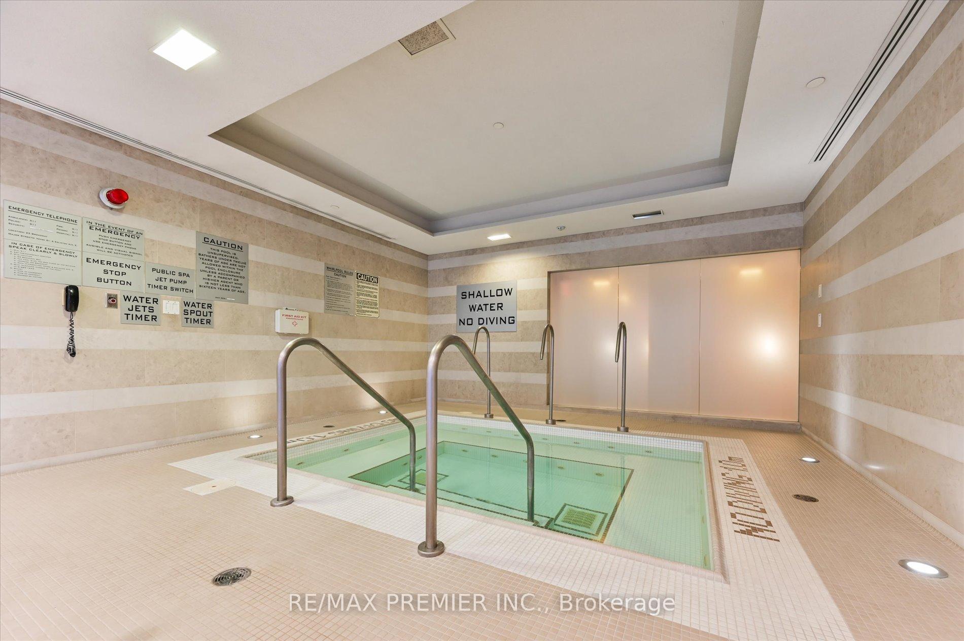 3 Bedrooms Condo at 25 Broadway, Toronto For sale