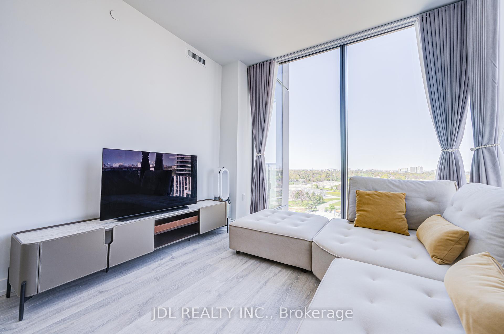 2 Bedrooms Condo at 8 Olympic Garden, Toronto For sale