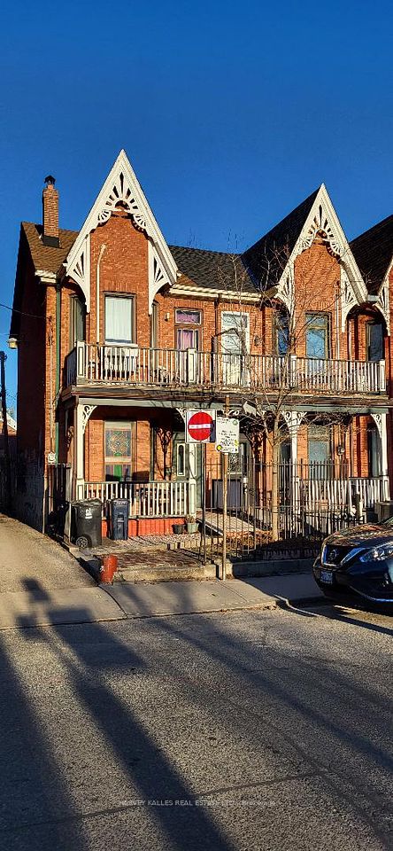 33 Clinton