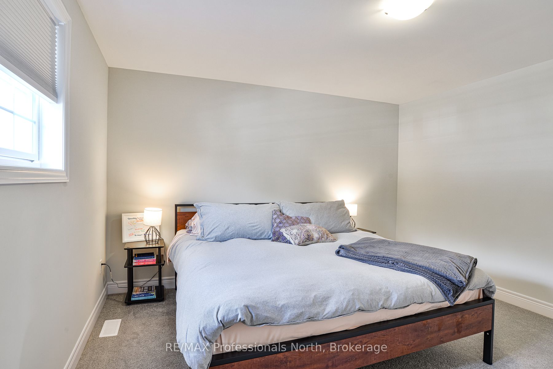 8 Nicole Park Place, Bracebridge, ON P1L 0C8