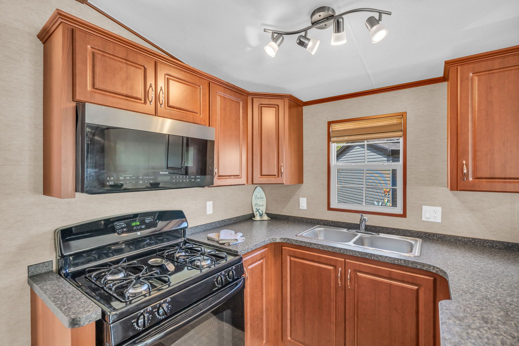 1336 S Morrison Lake Road 8