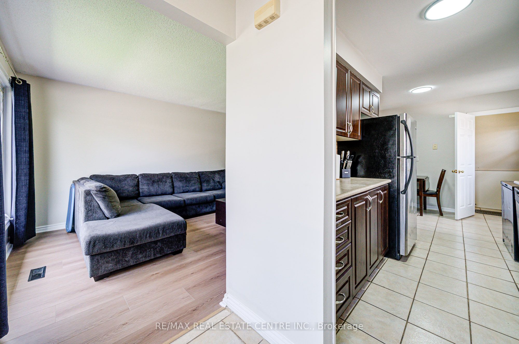 244 Archdekin Drive, Brampton, ON L6V 1Z2
