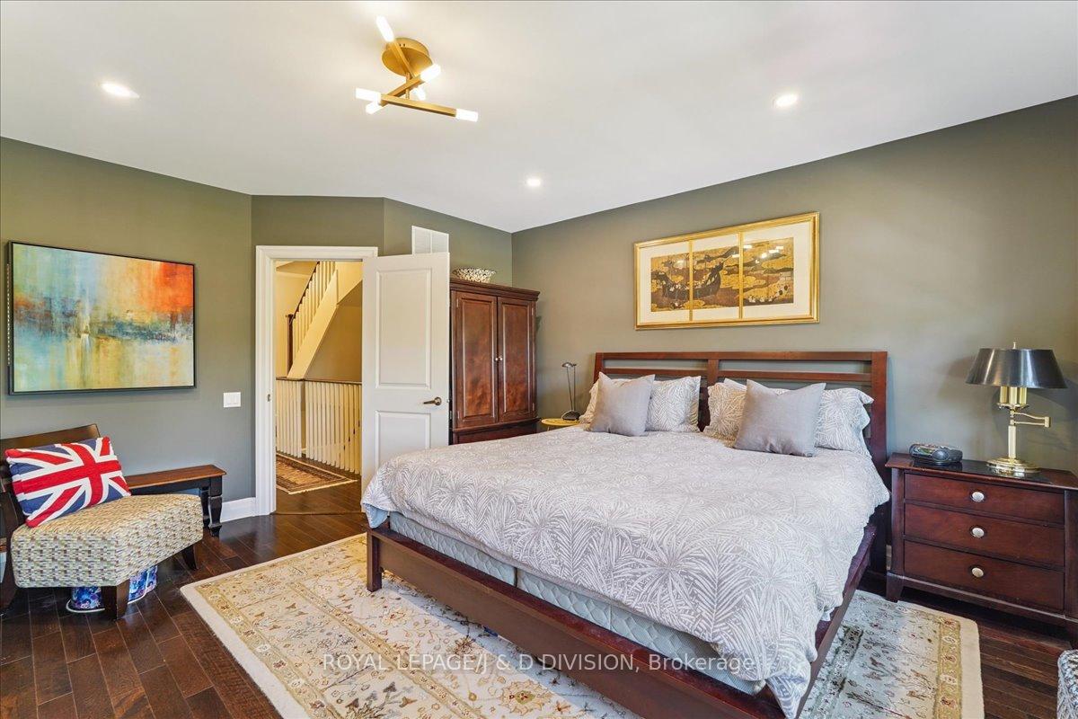 4 Bedrooms Condo at 361 Roehampton, Toronto For sale