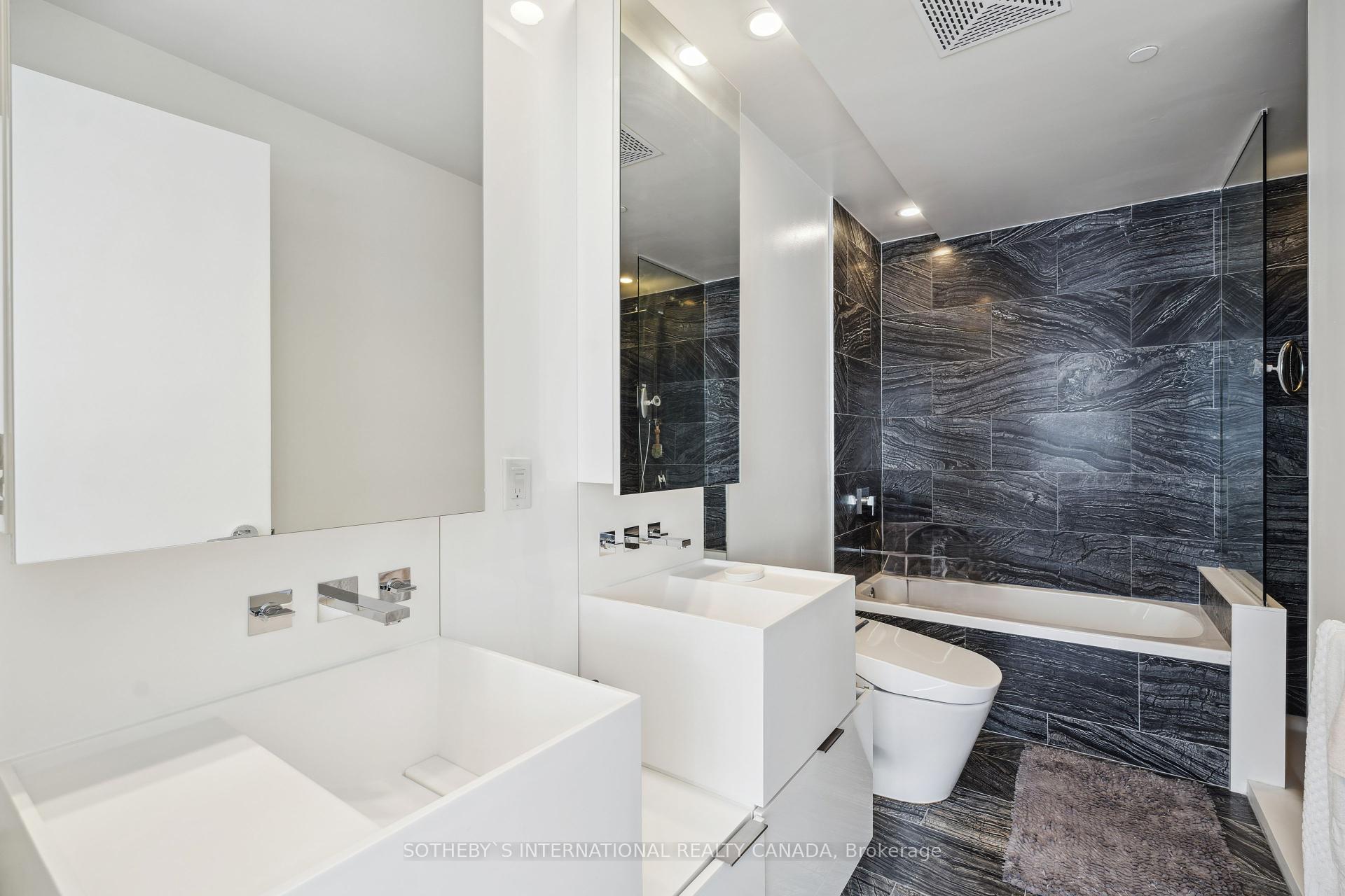 3 Bedrooms Condo at 1 Bloor,  Toronto For sale