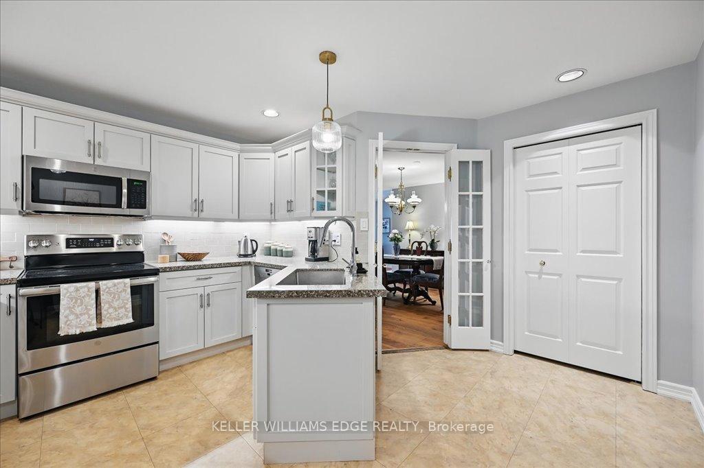 2 Bedrooms Condo at 3230 New,  Burlington For sale