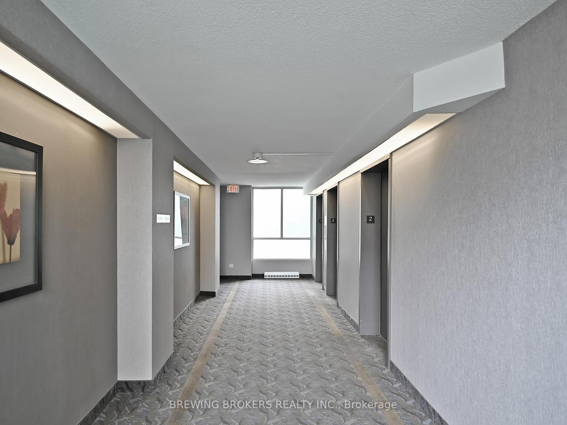 3 Bedrooms Condo at 4450 Tucana, Mississauga For sale