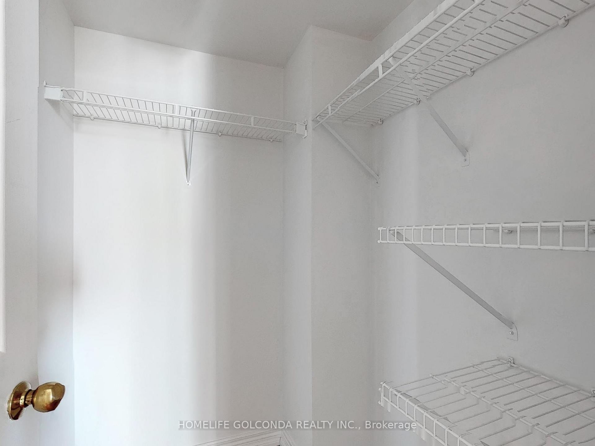 2 Bedrooms Condo at 28 Empress, Toronto For sale