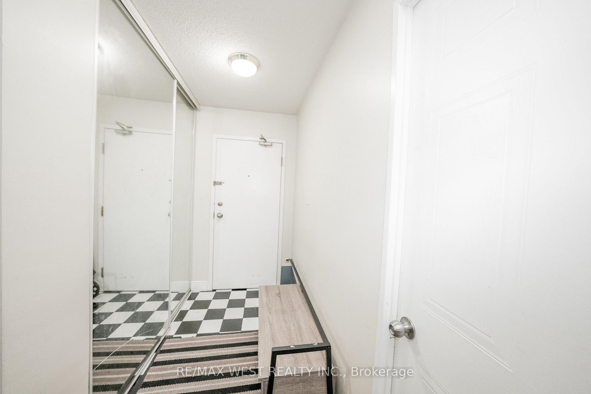2 Bedrooms Condo at 1470 Midland, Toronto For sale