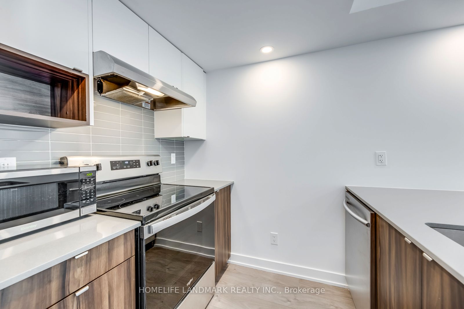 1133 Cooke Boulevard, #808
