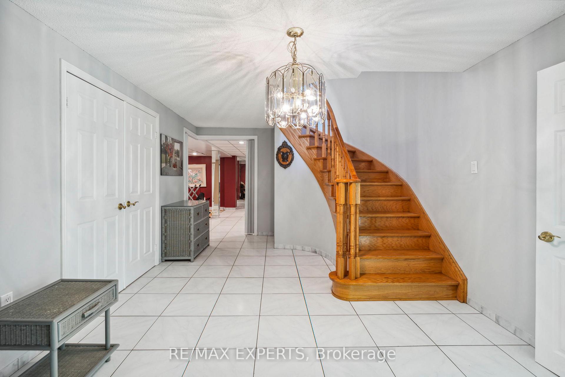 3623 East Park Court
