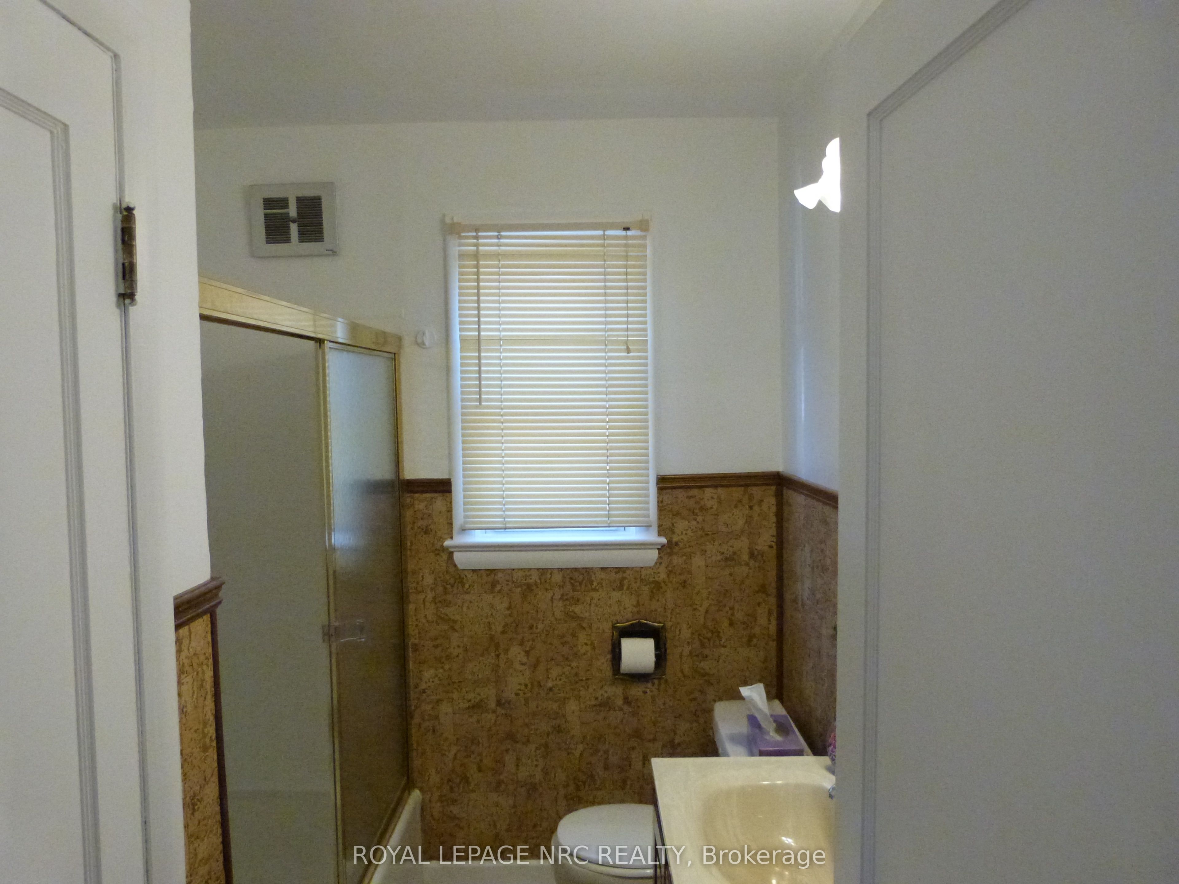 5952 Dorchester Road, Niagara Falls 216 - Dorchester