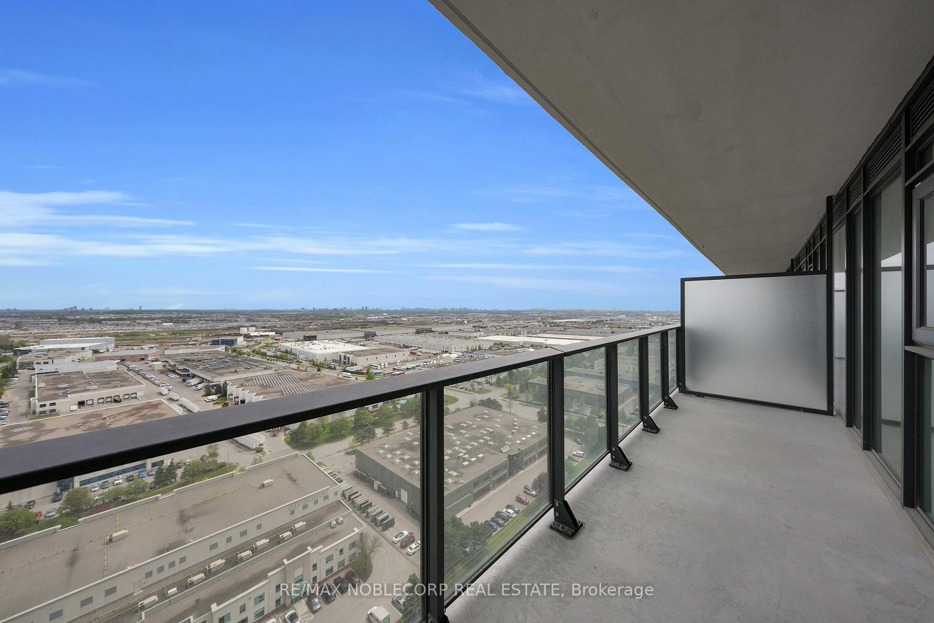 1 Bedroom Co-op at 8960 Jane, Vaughan For sale
