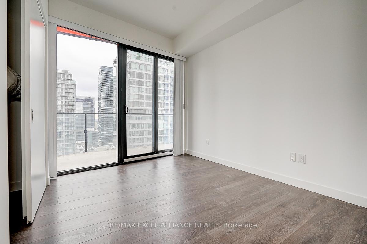 2 Bedrooms Condo at 215 Queen,  Toronto For sale