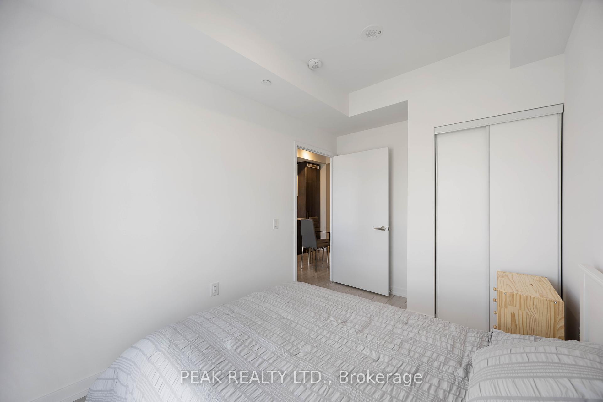 1 Bedroom Condo at 500 Dupont,  Toronto For sale