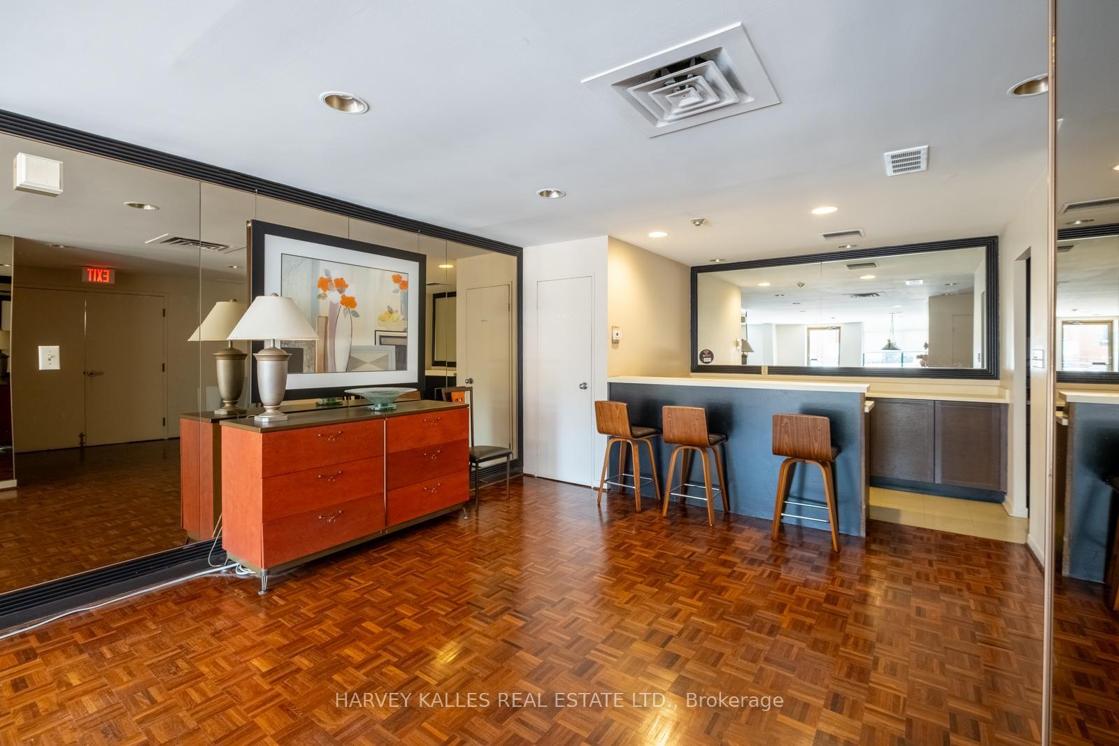 2 Bedrooms Condo at 135 George, Toronto For sale