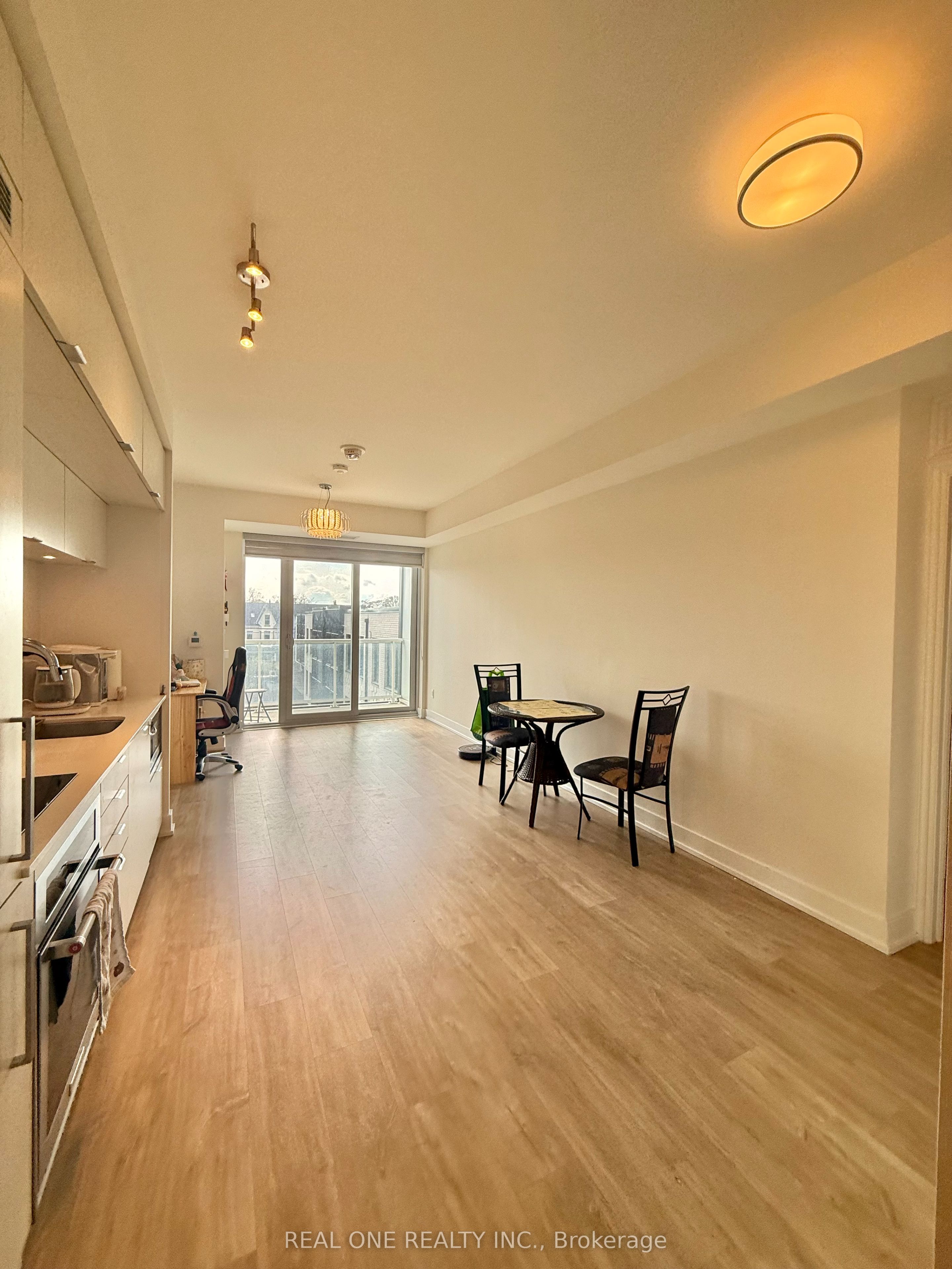80 Vanauley Street, #303