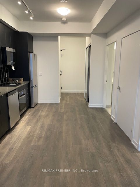 10 Abeja Street, #2212